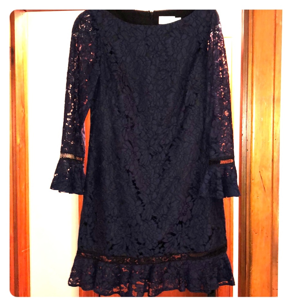 Just like new - Eliza J navy dress